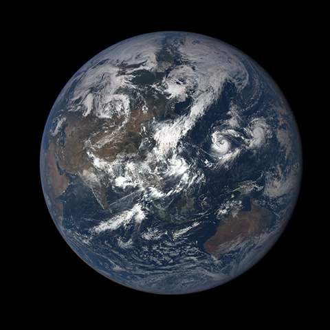 Image https://epic.gsfc.nasa.gov/epic-galleries/2015/first_light/thumbs/187_2015187050210-sm.png