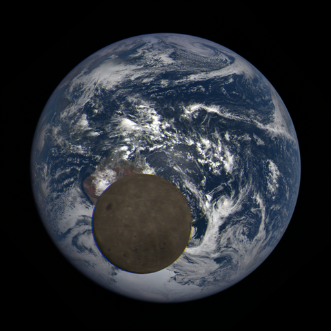 Image https://epic.gsfc.nasa.gov/epic-galleries/2021/lunar_transit/thumbs/epic_1b_20210211012604_03.png