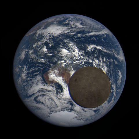 Image https://epic.gsfc.nasa.gov/epic-galleries/2021/lunar_transit/thumbs/epic_1b_20210211021209_03.png