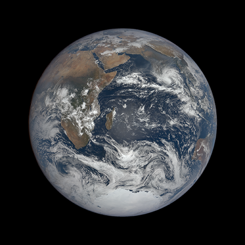 Image https://epic.gsfc.nasa.gov/epic-galleries/2022/blue_marble/thumbs/epic_1b_20221207073937.png