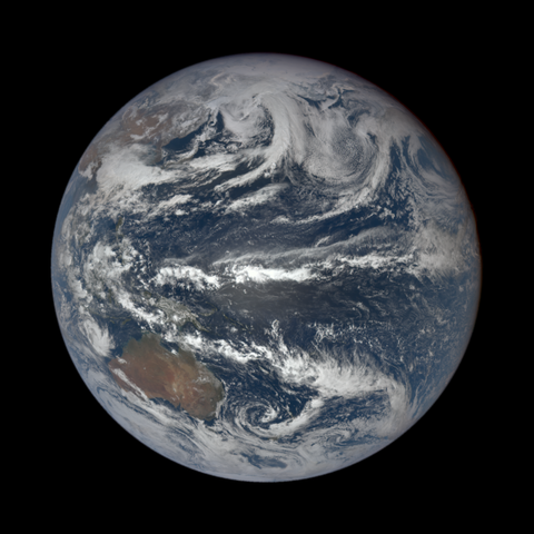 Image https://epic.gsfc.nasa.gov/epic-galleries/2022/high_cadence/thumbs/epic_1b_20220321013338.png