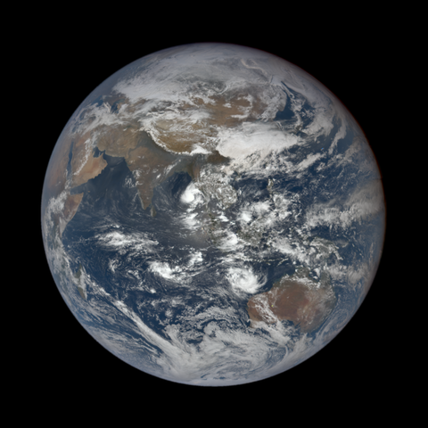 Image https://epic.gsfc.nasa.gov/epic-galleries/2022/high_cadence/thumbs/epic_1b_20220321055338.png