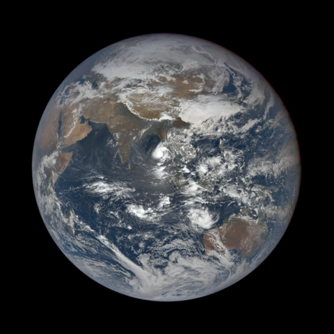 Image https://epic.gsfc.nasa.gov/epic-galleries/2022/high_cadence/thumbs/epic_1b_20220321061338.png