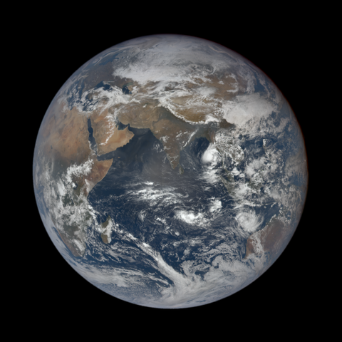 Image https://epic.gsfc.nasa.gov/epic-galleries/2022/high_cadence/thumbs/epic_1b_20220321073338.png